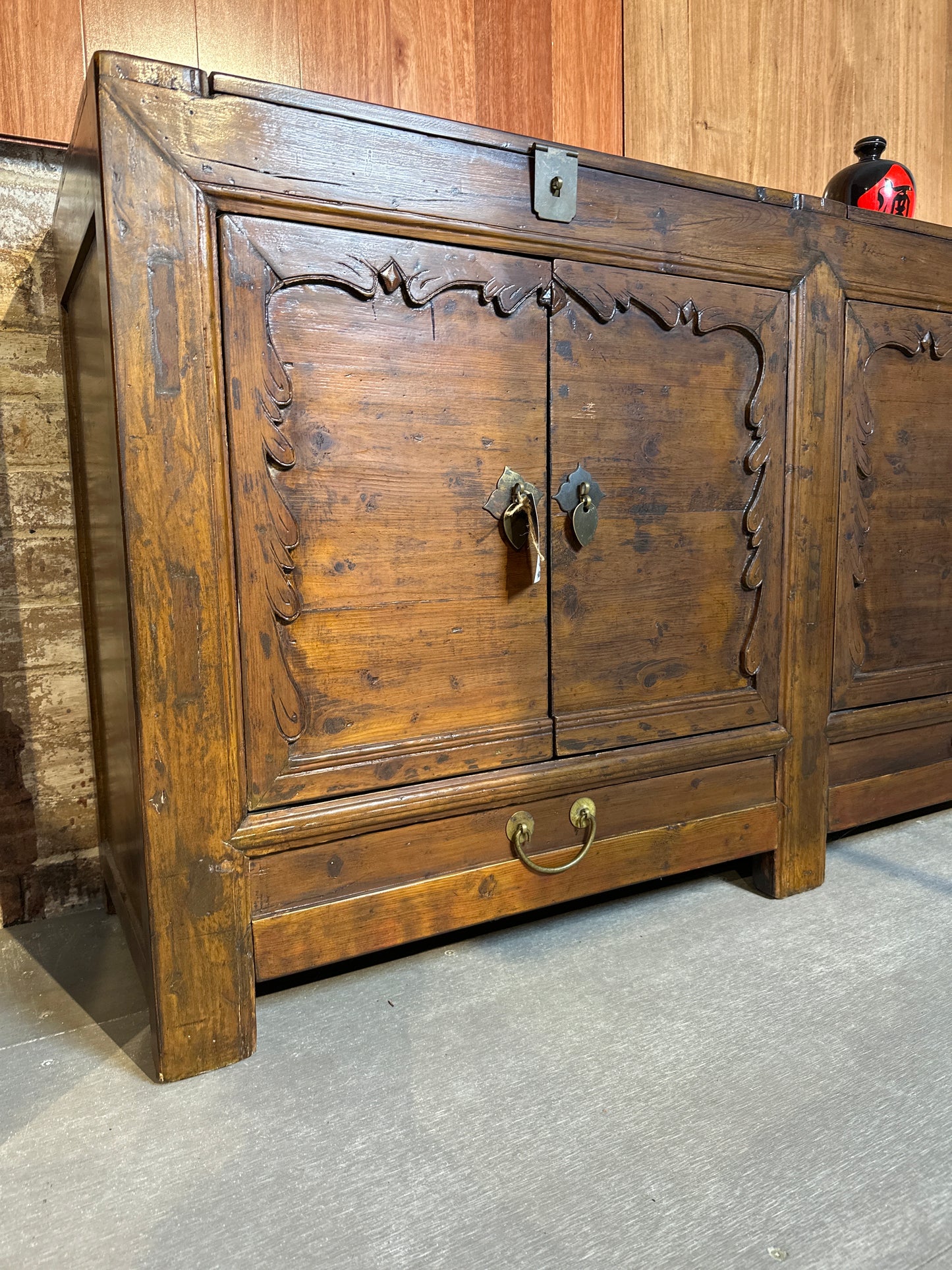 Traditional Chinese 19th Century Elm Wood Sideboard