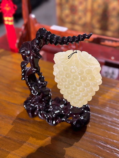 Traditional Chinese Luxe Jade Carving of Grape Display